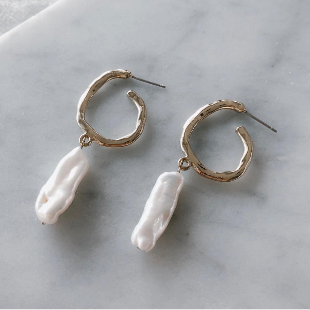 Minimal pearl and gold hoops
